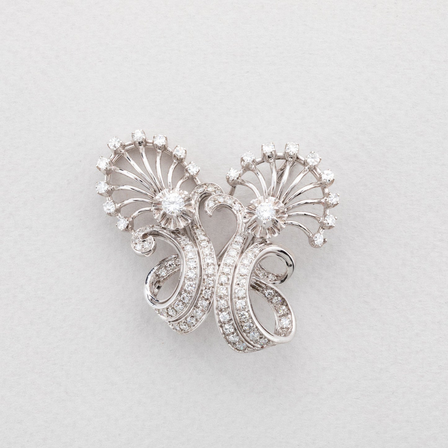 Brosa eleganta cu diamante naturale - Brosa