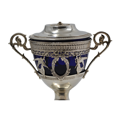 Cupă din argint - TreasureTrove