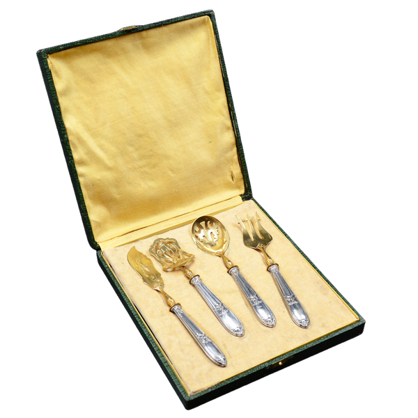 Set tacamuri argint - TreasureTrove